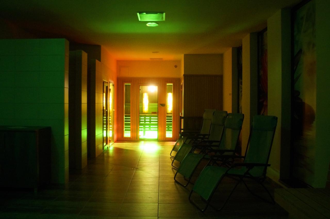 Hotel Fitromax Ajka Zewnętrze zdjęcie