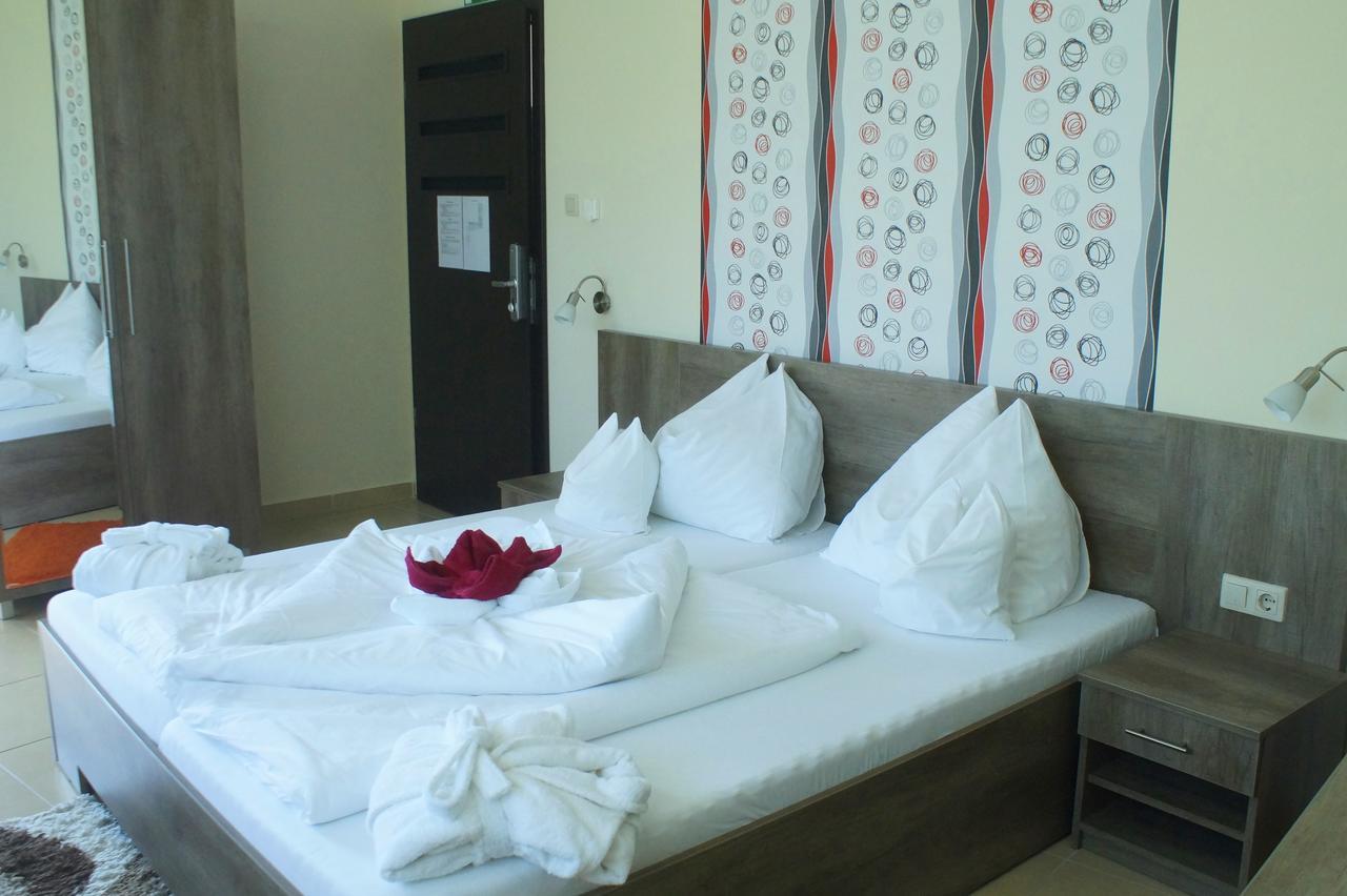 Hotel Fitromax Ajka Zewnętrze zdjęcie